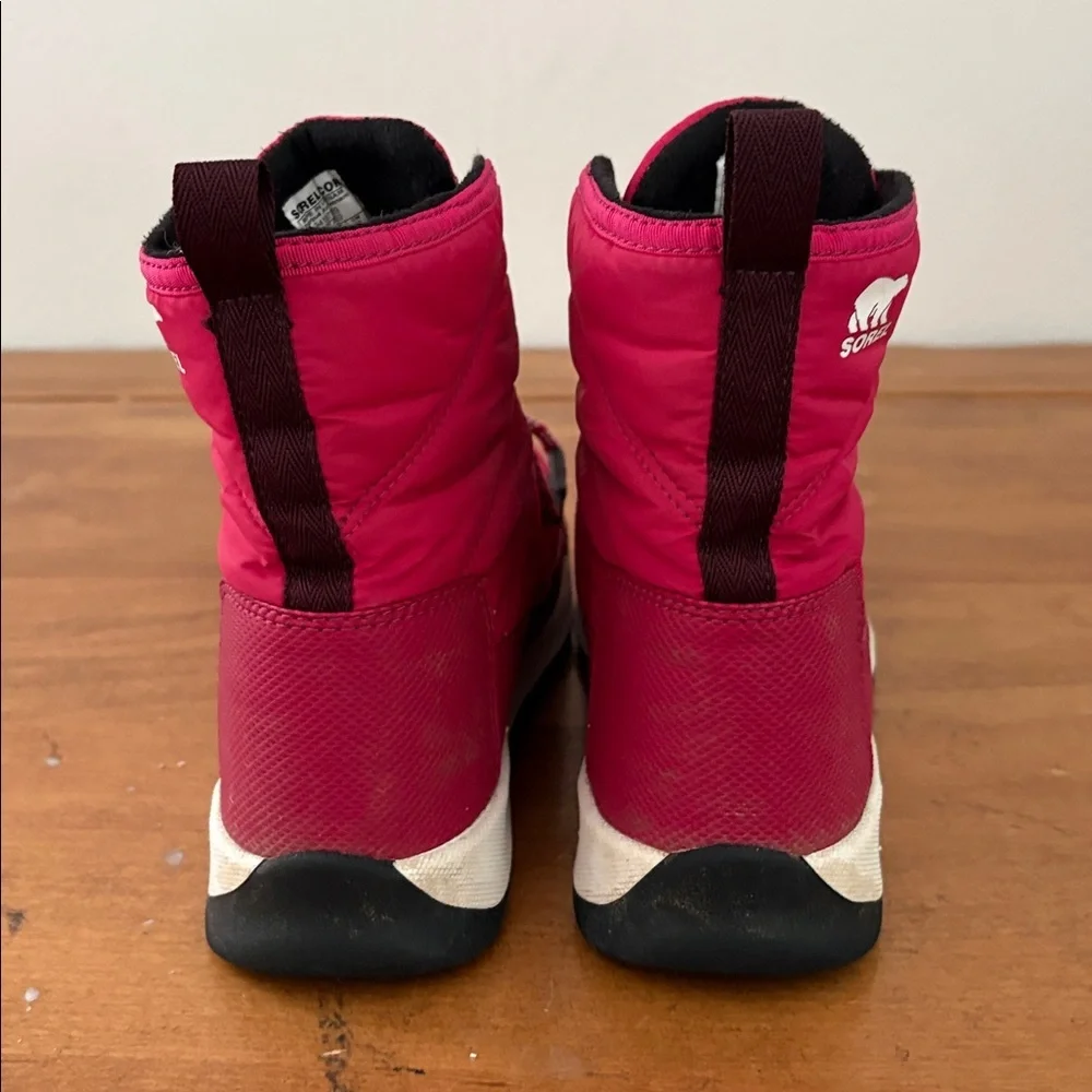 Sorel Whitney ll Quilted Snow Boots Size 4